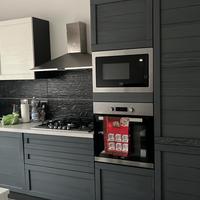 Cucina completa di elettrodomestici