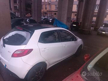 Mazda 2 1.3 75 CV gpl