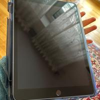 Ipad 9 generazione 64gb e adattatore