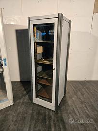 Armadio rack da pavimento 