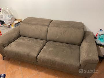 Divano tre posti