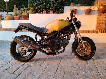 Ducati Monster 900