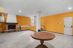 Immobile di 103 m² con 3 locali a Cologno Monzese