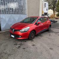 Renault Clio 1.2 Benz. anno 2015 (solo ricambi)