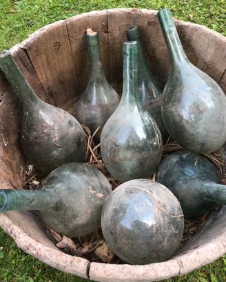 Bottiglie e fiaschi in vetro vintage