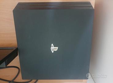 ps 4 pro 1 Tb con pad seminuovo