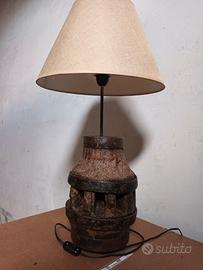 Lampada in legno 