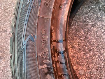 Gomme invernale Goodyear 225/55/18