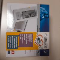 sfigmomanometro  con rilievo di ev. fibrillazione