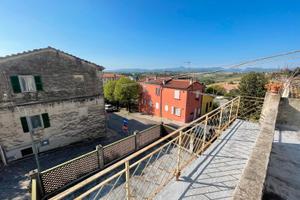 San marcello casa singola con garage,due terrazzi