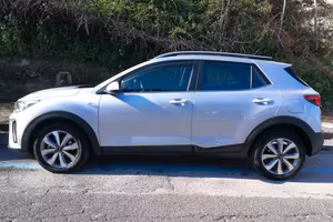 Kia Stonic 1.0 turbo gpl cambio DCT a 7 marce 