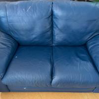 Divano in pelle blu