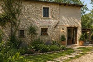 Terreno di 10000 m² a Pietrasanta