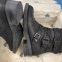 Anfibi e scarpe