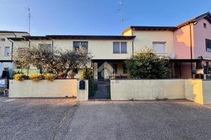 VILLA A SCHIERA A ALFONSINE