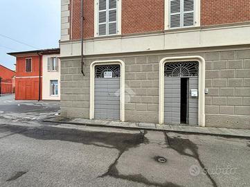 NEGOZIO A MONTICELLI D'ONGINA