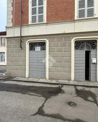 NEGOZIO A MONTICELLI D'ONGINA