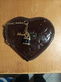 cuore in pelle lucida Luis Vuitton 