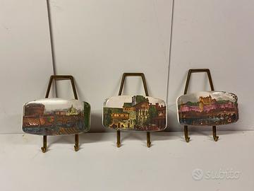 Set 3 Appendiabiti vintage in ceramica e ottone