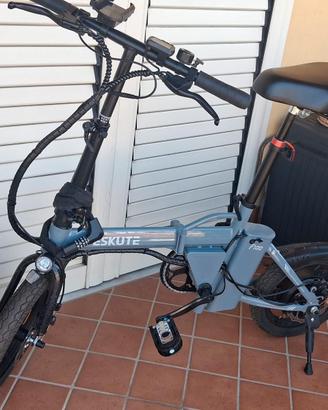 BICI ELETTRICA ESKUTE F100