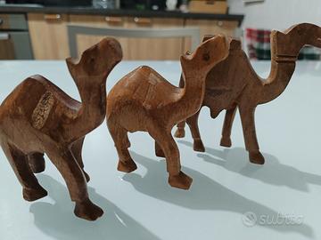 cammelli di legno 