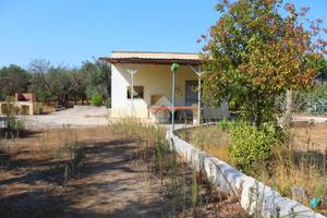 3 LOCALI A BRINDISI