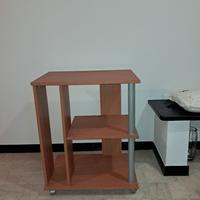 1 mobile tv /pc , 1 specchio 