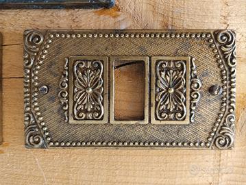 Placchetta elettrica in ottone 