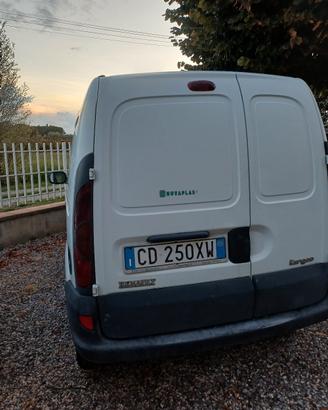 autocarro renault kangoo
