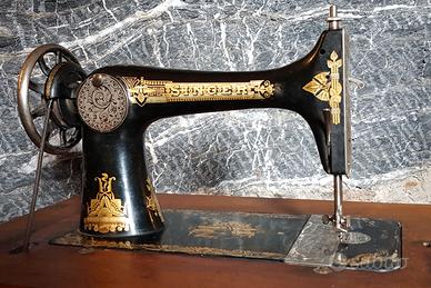 Macchina da cucire a pedale Singer - 1912