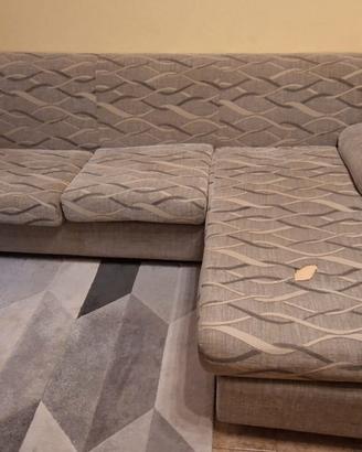 Divano con chaise longue 