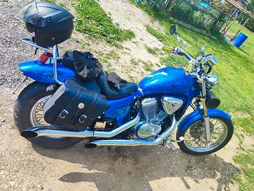 Moto Honda Shadow 600
