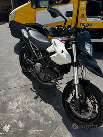 Hypermotard 796