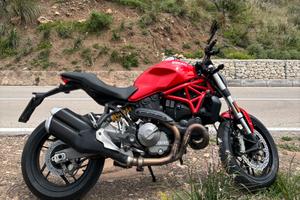 Ducati Monster 821