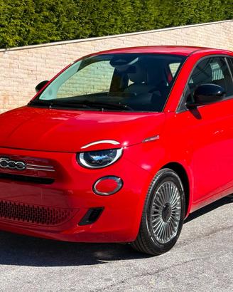 FIAT 500 Berlina Hybrid Icon