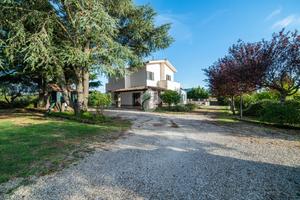 VILLA SINGOLA A VITERBO
