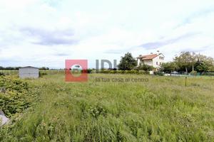 TERRENO EDIFICABILE A CARBONERA "RIF. UC3"