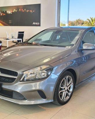 Mercedes-Benz A 180 d Sport Navi/Retro
