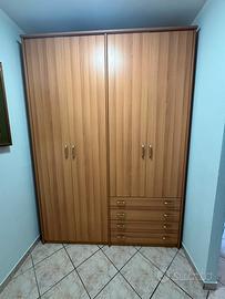Armadio a 4 ante color legno