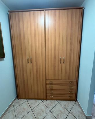 Armadio a 4 ante color legno