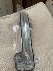 Freccia specchietto destro BMW 216d gran Tourer