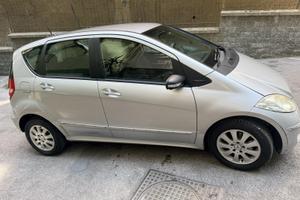 Classe A 180 W169 elegance