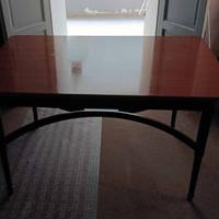 Tavolo da soggiorno in legno