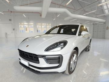 PORSCHE Macan 2.0