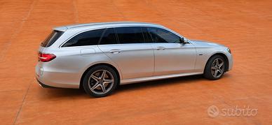 Mercedes Classe E de Ibrida Diesel/Elettrica – Ful