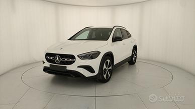 MERCEDES-BENZ GLA 200 d Automatic 4MATIC