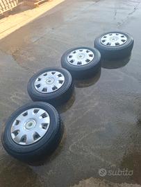 cerchi completi volkswagen  215/65 R16 fori 5x112