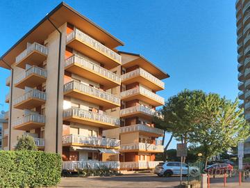 Lucerna bilocale 3 pax vista mare 5-12/9