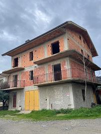 Palazzina Stato grezzo a 7 km dal mare, Calabria
