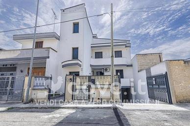 Appartamento di 190 m² con 4 locali e box auto a L